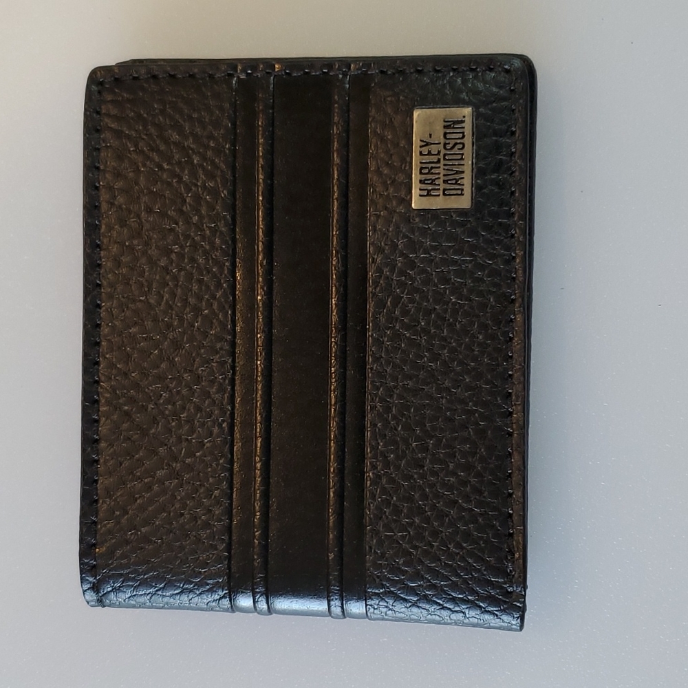 Harley Davidson Men's Embossed Stripe Bi Fold Leather Wallet